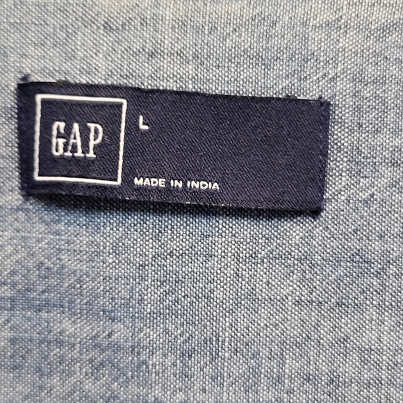 GAP Blue Casual Button Down Shirt Relaxed Fit - Size L - Picture 3 of 4